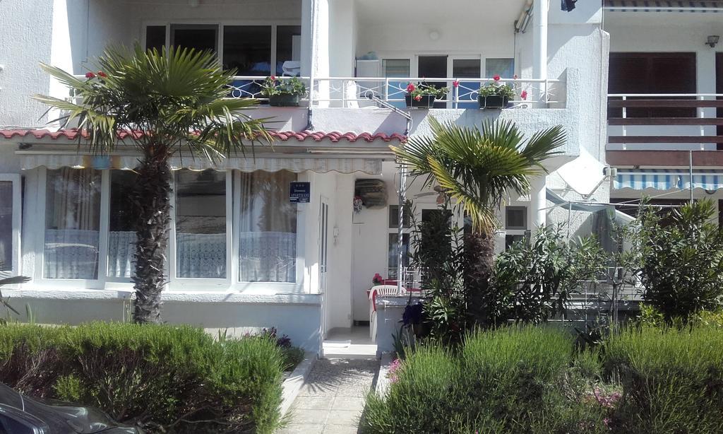 Apartments Aleksandra Crikvenica Exteriör bild